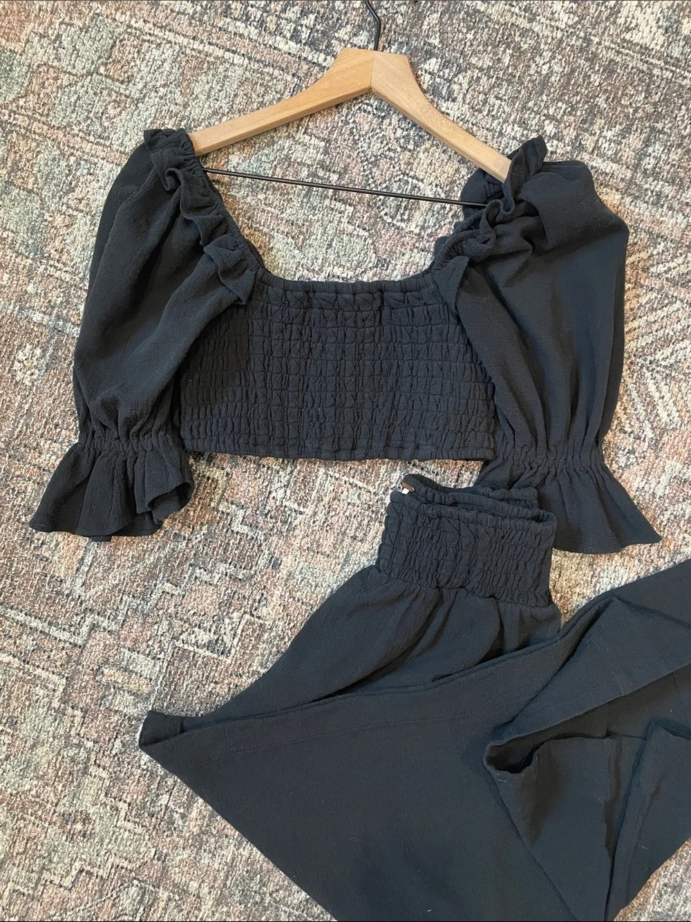 Free People Black Smocked Crop Top Size Small Puff Sleeve Cottagecore Boho